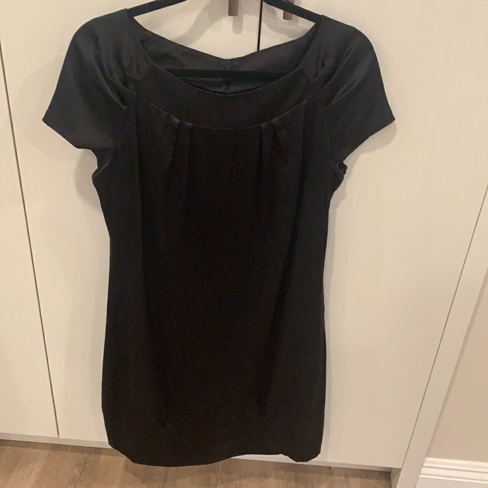 Satin open back black dress - Picture 13 of 13